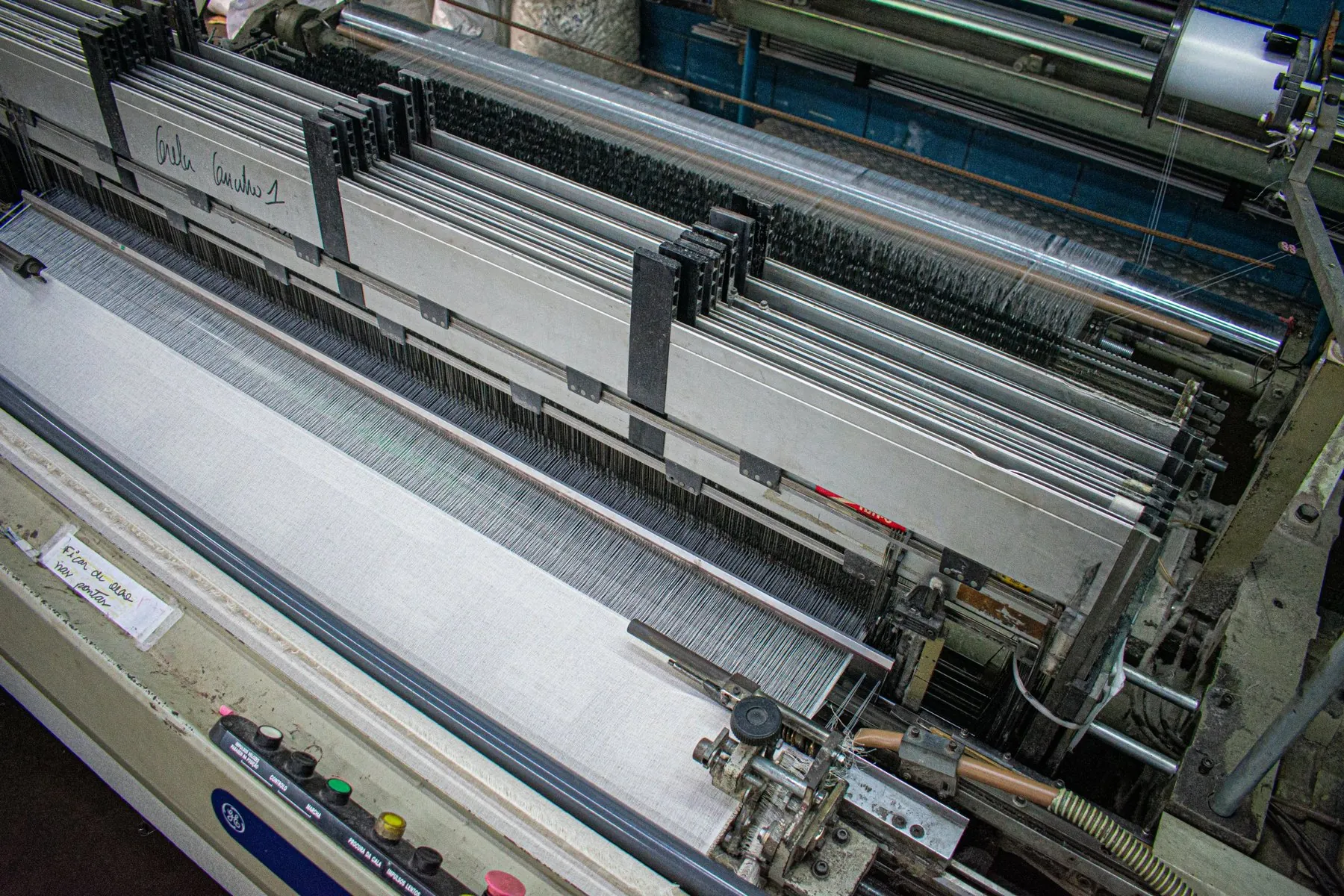 Loom in operation